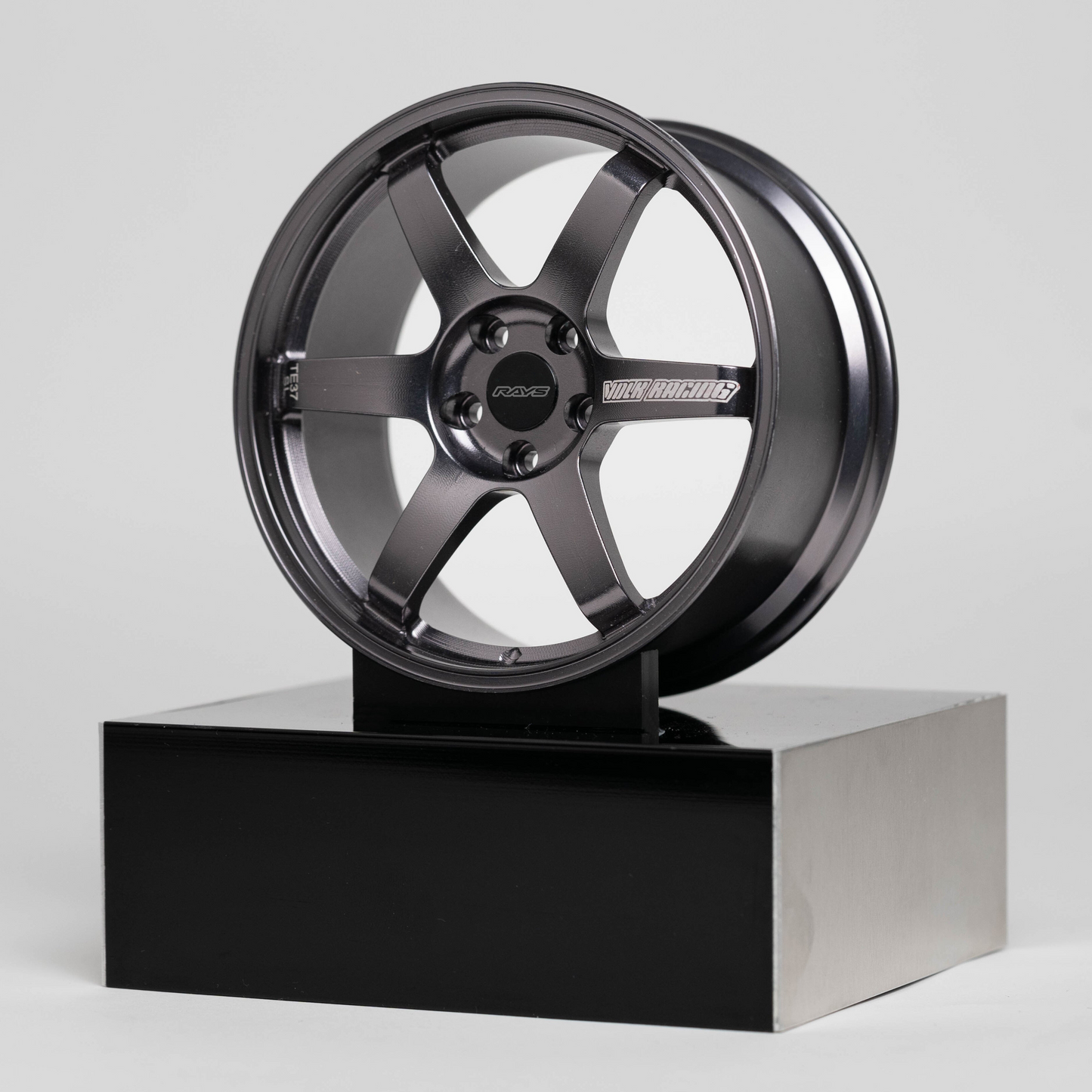 RAYS TE37 Volk Racing Platinum Grey